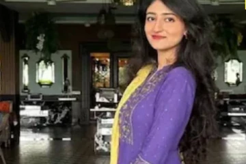 3 வருடங்கள் போன் பயன்படுத்தாமல் SSC-ல் தேர்ச்சி பேற்று , பின்னர் UPSC-ல் தேர்ச்சி பெற்ற இளம் அதிகாரி யார்?