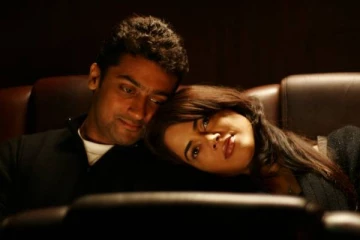 42 வயதில் சூர்யா பட நாயகி செய்த வேலை, எப்படிமா இதெல்லாம்