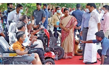 மாற்றுத் திறனாளி மாணவர்களுக்கு அரசு அறிவித்த சூப்பர் ஆஃபர் - இதை பாருங்க!