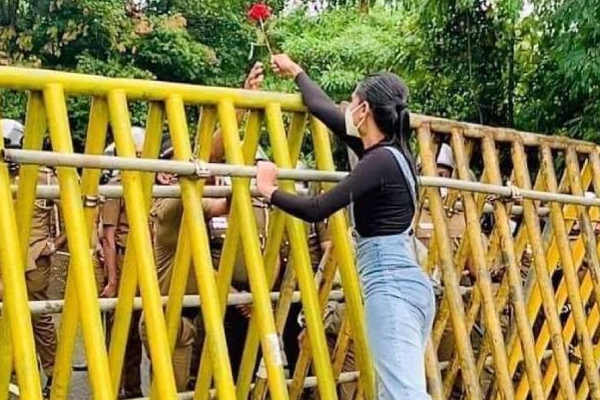 காலிமுகத்திடல் போராட்டம் : உலக அமைதி போராட்டங்களின் ஒரு வடிவமே! | Galle Face Protest A Form Of World Peace Struggle காலிமுகத்திடல் போராட்டம் : உலக அமைதி போராட்டங்களின் ஒரு வடிவமே! | Galle Face Protest A Form Of World Peace Struggle