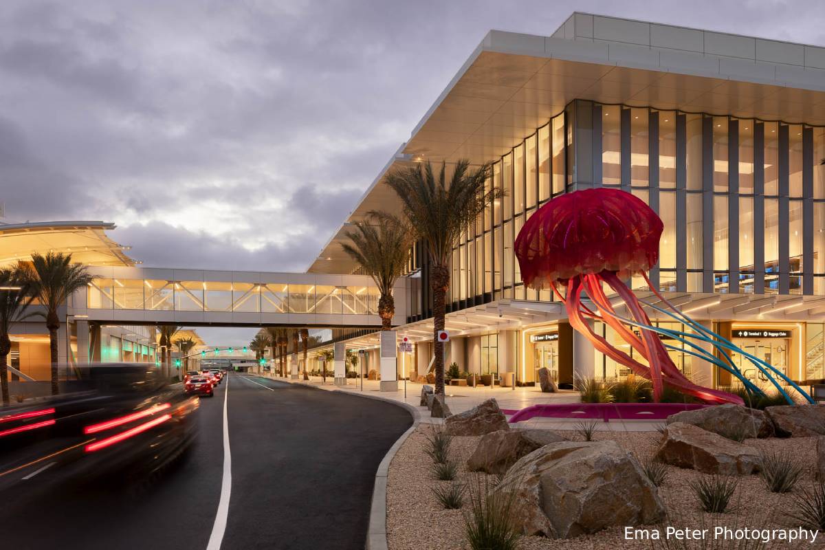 உலகின் அழகான விமான நிலையங்கள் - பட்டியலில் 2 இந்திய ஏர்போர்ட் | 2 Indian Airports Listed In 2026 Beautiful Airport உலகின் அழகான விமான நிலையங்கள் - பட்டியலில் 2 இந்திய ஏர்போர்ட் | 2 Indian Airports Listed In 2026 Beautiful Airport