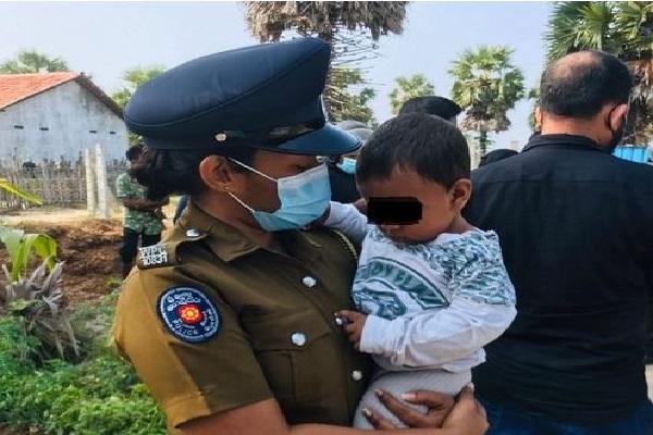 நான்குநாள் சிசுவை வீதியில் விட்டுச் சென்ற தாய் கைது | Mother Who Abandoned Baby Was Arrested