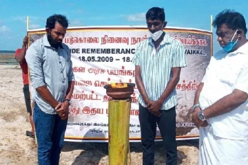 கடுமையான கெடுபிடிக்கு மத்தியில் நந்திக்கடற்கரையில் நினைவேந்தல் செய்த சிவாஜி!