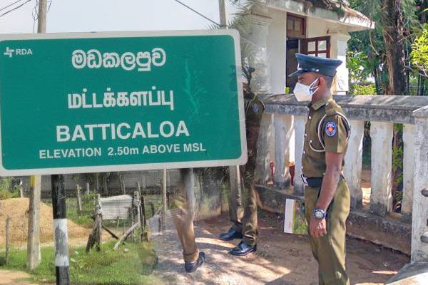 மட்டக்களப்பில் வாள்வெட்டு தாக்குதல்: தாயும் ஒரு வயது குழந்தையும் படுகாயம் | Batticaloa Mom Baby Injured In Sword Attack