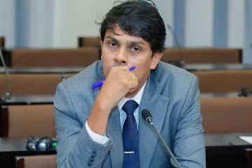 எரிபொருள் தட்டுப்பாடு ; பாதிவழிதான் வரலாம்; அருச்சுனா எம்பி நாடாளுமன்றில் ஆதங்கம்!