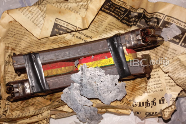 யாழ். பல்கலையில் மீட்கப்பட்ட துப்பாக்கி மகசின்கள் | 02 Firearms Recovered From Jaffna University யாழ். பல்கலையில் மீட்கப்பட்ட துப்பாக்கி மகசின்கள் | 02 Firearms Recovered From Jaffna University