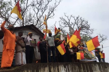 பேரணியைப் பின்தொடரும் புலனாய்வாளர்கள் - குழப்புவதற்கும் முயற்சி!