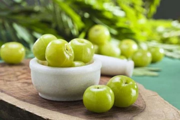 குளிர்காலத்தில் நெல்லிக்காய் சாப்பிட்டால் என்னவாகும்? கண்டிப்பா தெரிஞ்சிக்கோங்க