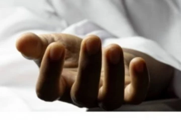 පවුල් ආරවුල බැංකුවටම යයි - කාන්තාවක් කුරිරු ලෙස ඝාතනය කරයි..