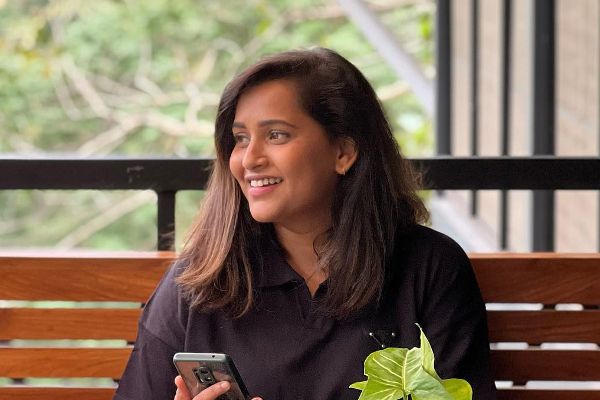 கழட்டிவிட்ட விஜய் டிவி.. வாய்ப்பில்லாமல் ஜாக்குலின் செய்த செயல் | Vijay Tv Jacquline Lydia Hosts Press Meet