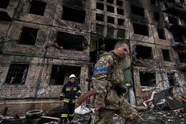 Chelsea அணியை விற்றத் தொகை... ரஷ்ய கோடீஸ்வரருக்கு இறுதி எச்சரிக்கையை விடுத்த பிரித்தானியா | Uk Gives Abramovich Final Warning Chelsea அணியை விற்றத் தொகை... ரஷ்ய கோடீஸ்வரருக்கு இறுதி எச்சரிக்கையை விடுத்த பிரித்தானியா | Uk Gives Abramovich Final Warning