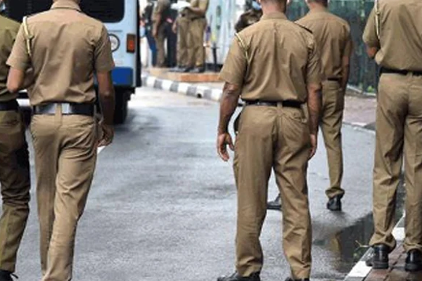 கொழும்பில் திடீர் பொலிஸ் சோதனை | Sudden Police Raid In Colombo