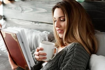 காலையில் எழுந்தவுடன் சூடா டீ குடிக்கும் பழக்கம் உண்டா? ஜாக்கிரதையாக இருங்க! இந்த பிரச்சினைகளை ஏற்படுத்துமாம்