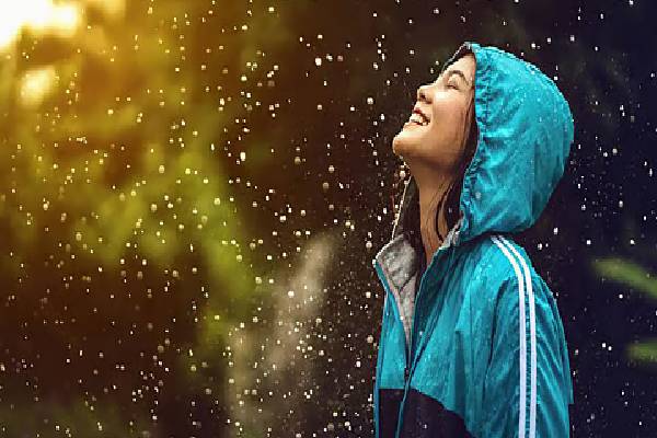 மழை பெய்யும் போது வரும் மண்வாசனை ஏன் நமக்கு பிடிக்கிறது? பலரும் அறியாத தகவல் | Why Does It Smell Earthy When It Rains மழை பெய்யும் போது வரும் மண்வாசனை ஏன் நமக்கு பிடிக்கிறது? பலரும் அறியாத தகவல் | Why Does It Smell Earthy When It Rains