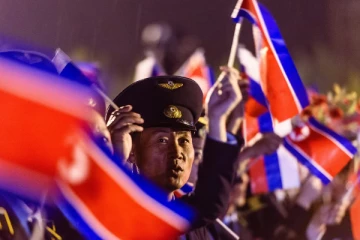 தென்கொரிய பாடலை கேட்ட வடகொரிய இளைஞருக்கு கொடூர தண்டனை