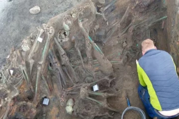 தோண்டத் தோண்ட வெளிவரும் ஆயிரக்கணக்கான எலும்புக்கூடுகள் : ஆய்வாளர்கள் அதிர்ச்சி