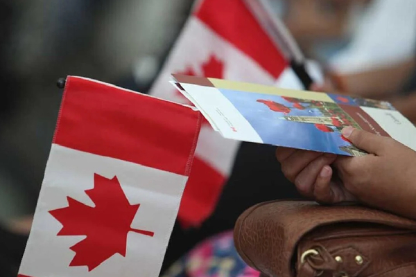வெளிநாடொன்றில் விசா வழங்குவதை நிறுத்திவிட்ட கனடா! | Canada Halts Visa Processing In Russia