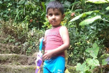 கூரிய ஆயுத தாக்குதலுக்கு இலக்காகி 3 வயது சிறுவன் பலி