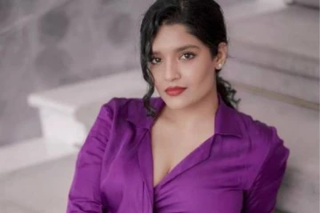 டைட்டான ஜிம் உடையில் நடிகை ரித்திகா சிங் வெளியிட்ட போட்டோ- குவியும் லைக்ஸ்