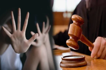 பாலியல் வழக்கு, 10 வினாடிக்குள் நடந்தால் அது குற்றமில்லை - நீதிபதி தீர்ப்பால் ஷாக்கான மக்கள்!