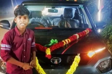 சூப்பர் சிங்கர் புகழ் பூவையாரா இது? 14 வயதில் விலையுயர்ந்த காருக்கு சொந்தகாரரானார்....இவ்வளவு வளர்ந்து விட்டாரா?