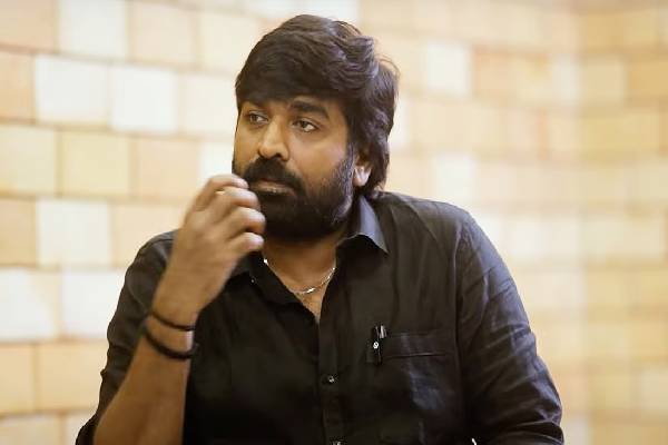 8 வாரங்களுக்கு கட்டுடன் தான்! விபத்தில் சிக்கிய நடிகர் விஜய் சேதுபதிக்கு கைவிரல் முறிவா? | Vijay Sethupathi Break His Finger In Shooting 8 வாரங்களுக்கு கட்டுடன் தான்! விபத்தில் சிக்கிய நடிகர் விஜய் சேதுபதிக்கு கைவிரல் முறிவா? | Vijay Sethupathi Break His Finger In Shooting