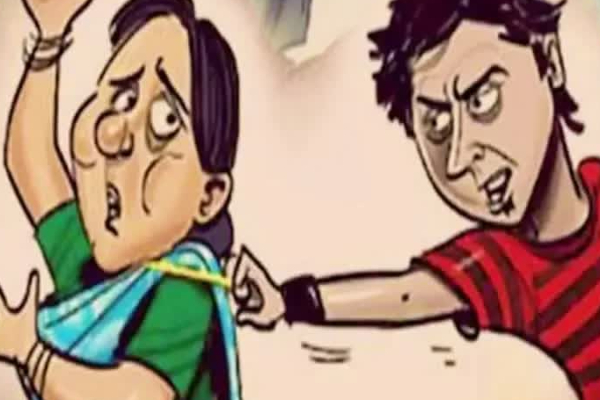 மூதாட்டியின் செயினை பறிக்க முயன்ற இளைஞர் - அடித்தே துரத்திய சிறுமி! | Maharashtra Chain Snatch Small Girl Attacked Thief