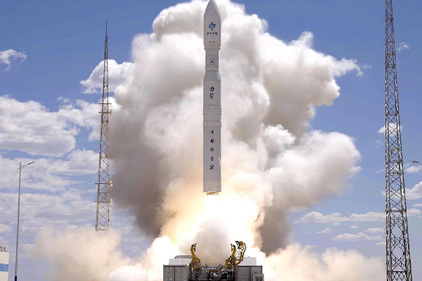ஒரே ராக்கெட்டில் 41 செயற்கைக்கோள்; சீனா புதிய சாதனை | 41 Satellites In One Rocket China New Record