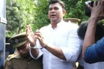 රංජන් රාමනායක හදිසියේම කොළඹ ජාතික රෝහලට ඇතුලත් කෙරේ.