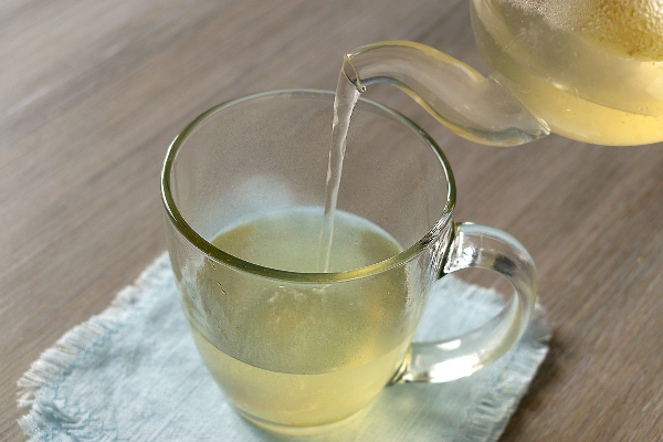 வெந்நீருடன் இதை ஒரு சொட்டு விட்டு தினமும் வெறும் வயிற்றில் குடிங்க....எடையை சட்டுனு குறைக்கலாம்! | Honey With Warm Water Weight Loss