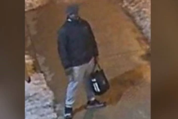 கனடாவில் தனியாக இருந்த பெண்ணிடம் வழி கேட்ட நபர்! பின்னர் நடந்த சம்பவத்தை புகைப்படத்துடன் விவரித்த பொலிசார்