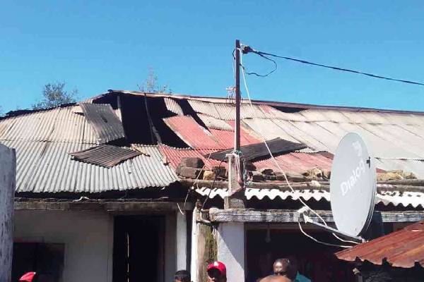 நுவரெலியா ஹங்குராங்கெத்த திடீர் தீ பரவல் ; 10 வீடுகள் தீக்கிரை | Fire Breaks Out In Nuwara Eliy 10 Houses Gutted