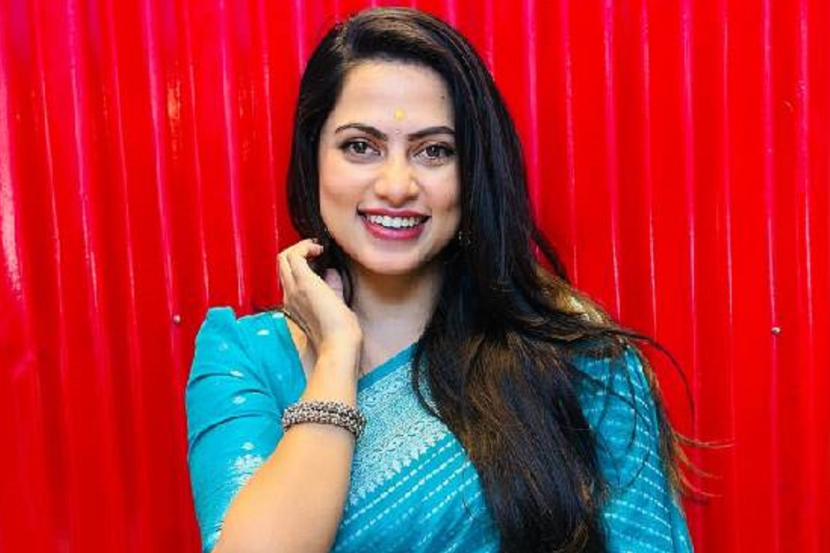 லண்டன் சென்றுள்ள அய்யனார் துணை சீரியல் மதுமிதா.. போட்டோஸ் இதோ | Ayyanar Thunai Serial Madhumitha In Londan