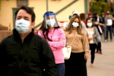 அமெரிக்காவில் ஒரே நாளில் வரலாறு காணாத உச்சத்தை தொட்ட கொரோனா பாதிப்பு!