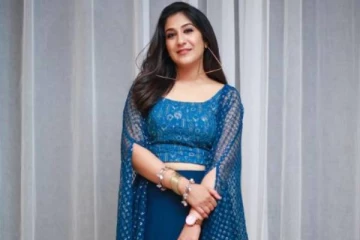 சூப்பர் சிங்கர் புகழ் ஸ்வேதா மோகன் தனது மகளுடன் எடுத்துக்கொண்ட அழகிய புகைப்படங்கள்