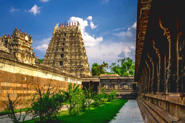 வேலூர் கோட்டைக்குள் இப்படி ஒரு பிரம்மாண்ட கோயிலா? | Jalagandeeswarar Temple Vellore Fort