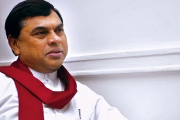 பதவியை துறந்த பசில் ராஜபக்க்ஷ ; நாட்டைவிட்டு வெளியேற்றம்