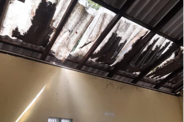 அசௌகரியங்களுக்கு முகங்கொடுக்கும் கிளிநொச்சி தருமபுரம் மகா வித்தியாலய மாணவர்கள் (Photos)