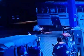 மூதூரில் தீப்பற்றி எரிந்த மோட்டார் சைக்கிள்