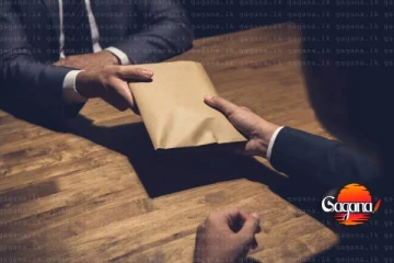 විශ්‍රාමික නාවික හමුදා වෛද්‍ය සහායකයෙකු අල්ලස් දැලේ