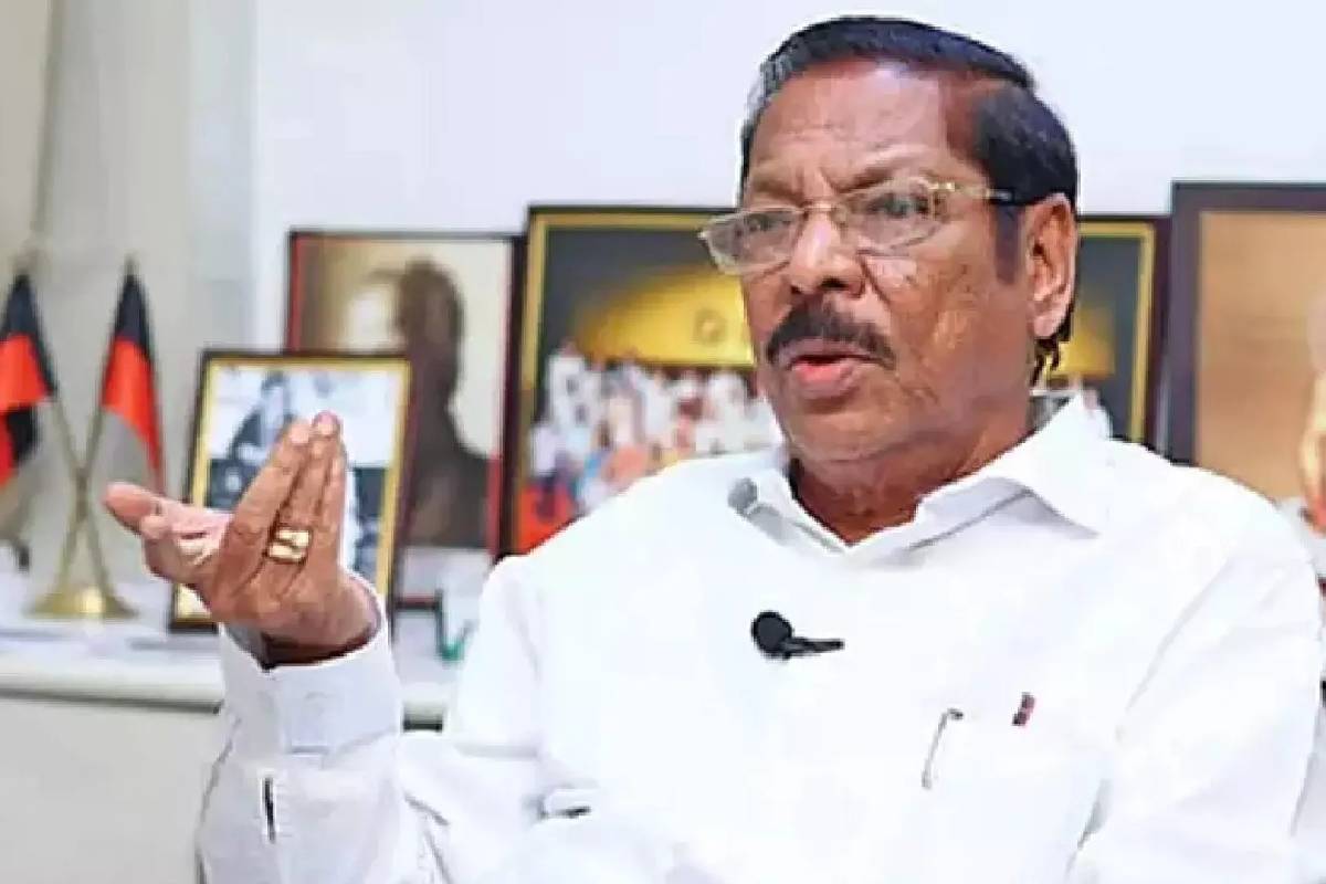 கரூர் நெரிசலில் உயிரிழந்த குடும்பத்தினருக்கு அரசு வேலை - அரசியல் கட்சிகள் எதிர்ப்பது ஏன்? | Why Parties Oppose Govt Job For Karur Victims
