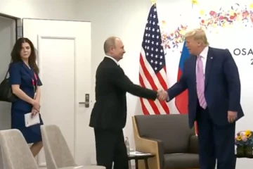 ட்ரம்பின் கவனத்தை திசை திருப்புவதற்காக கவர்ச்சியான இளம்பெண் ஒருவரை அழைத்துவந்த புடின்: வெளியாகியுள்ள சுவாரஸ்ய தகவல்