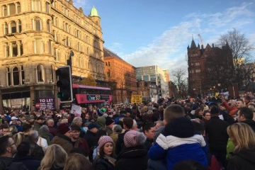 ஐரோப்பிய நாடுகளில் தீடிரென வெடித்த போராட்டம்: வீதியில் இறங்கிய மக்கள்