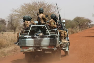 புர்கினா பாசோ; கொடூர தாக்குதலில் பொலிஸ் அதிகாரிகள் 11 பேர் கொலை