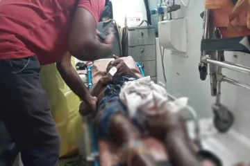 யாழ். வட்டுக்கோட்டை பகுதியில் வன்முறைக்குழு அட்டகாசம்! ஒருவர் மீது வாள்வெட்டு தாக்குதல்