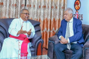 மன்னார் ஆயரை சந்தித்து ஆசி பெற்ற அதிபர் ரணில் விக்ரமசிங்க