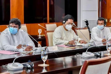 கோட்டாபய முன்னிலையில் சுமந்திரன் மீது கடுப்பாகிய சிறிதரன்