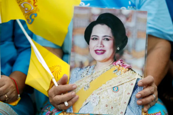 தாய்லாந்தின் முன்னாள் ராணி காலமானார் | Thailand S Queen Mother Sirikit Passed Away