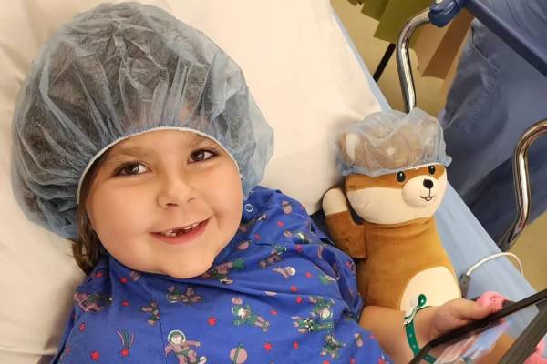 மூளையின் ஒரு பக்க செயலாக்கத்தை நிறுத்தி மருத்துவர்கள் சாதனை | Miracle In America Doctors Stop Part Of Brain