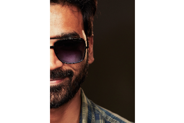 நானே வருவேன் படத்தின் மாஸ்ஸான போஸ்டர் ! செல்வராகவன் வெளியிட்ட பதிவு.. | Nane Varuven New Posters